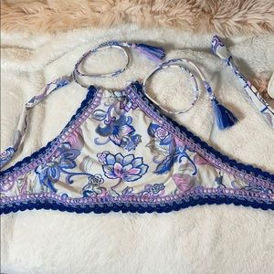 Everything but water- Becca bikini top